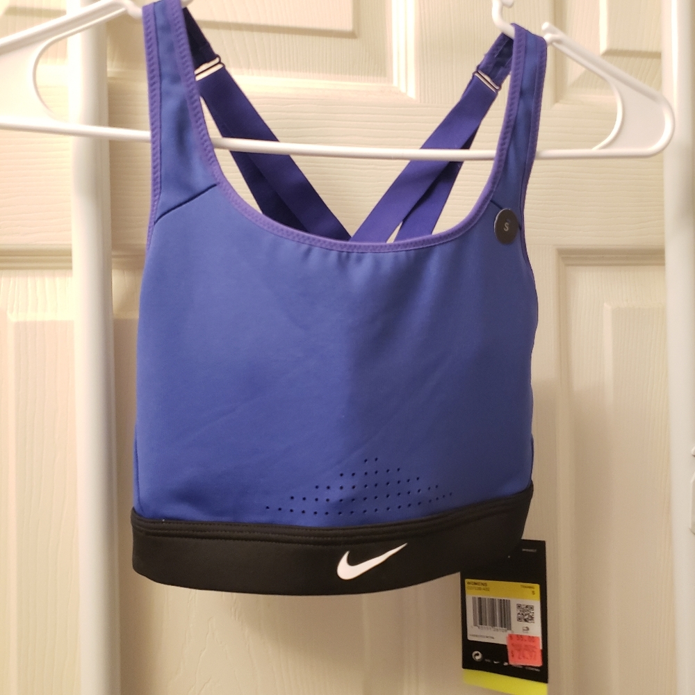 Nike high impact sports bra